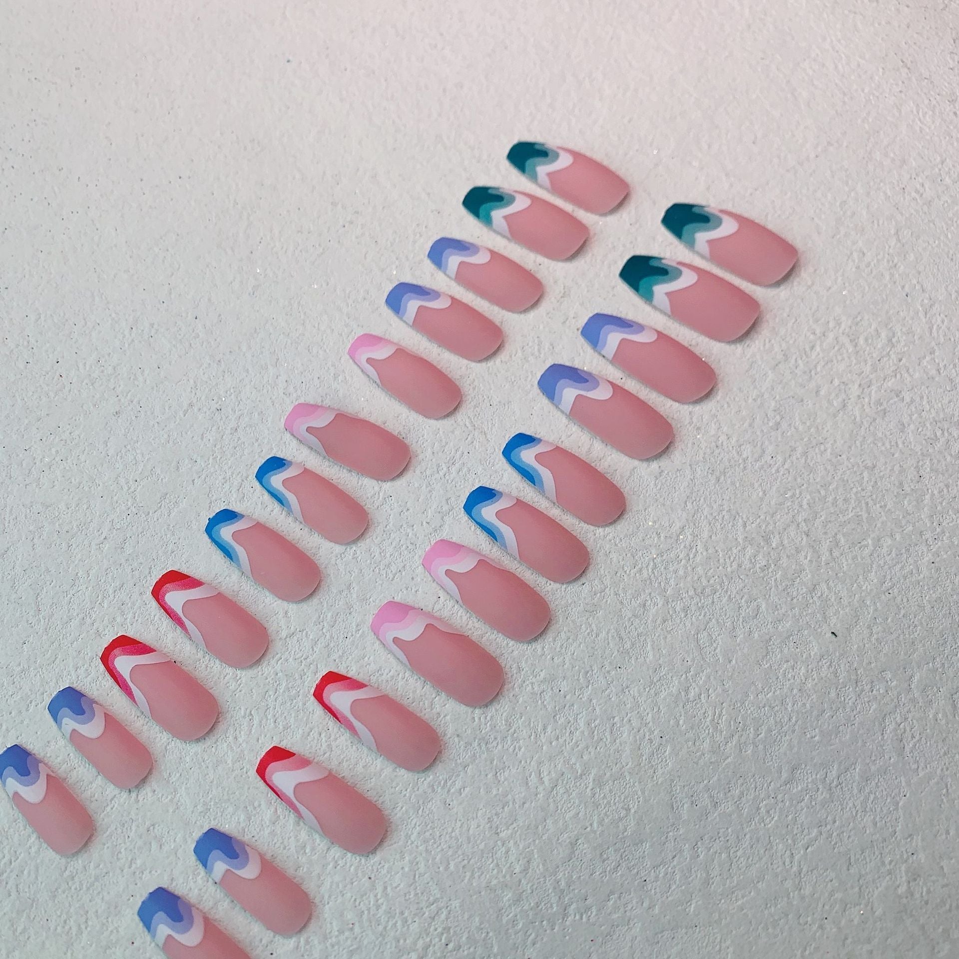 Fake Nails Multicolored Wave Pattern Nail Art-1