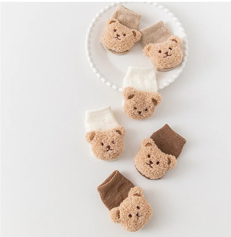 2PCS/Set Cartoon Baby Hat Socks Cute Animal Doll Boy Girl Winter Knitted Pullover Hats Woolen Warm Newborn Short Socks Beanies