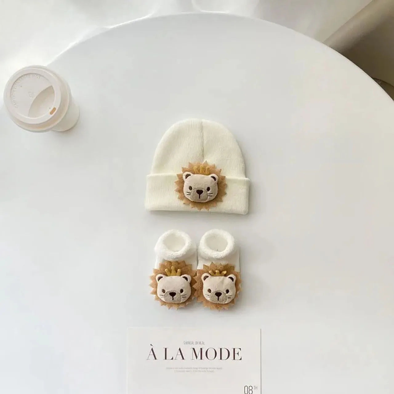 2PCS/Set Cartoon Baby Hat Socks Cute Animal Doll Boy Girl Winter Knitted Pullover Hats Woolen Warm Newborn Short Socks Beanies